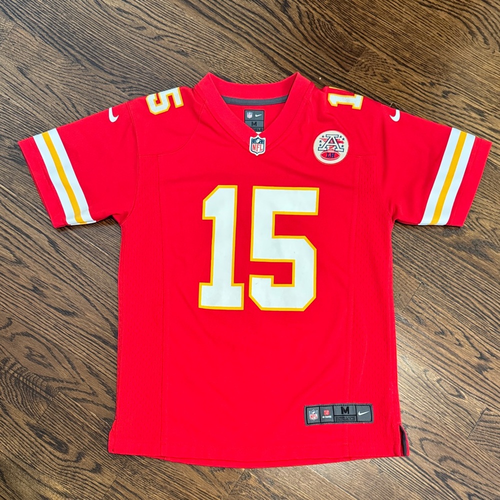 Patrick Mahomes red Kansas City jersey youth medium